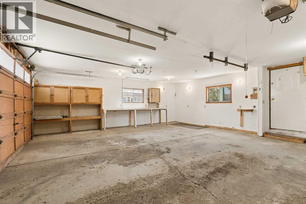 404 Manora Way NE - 35