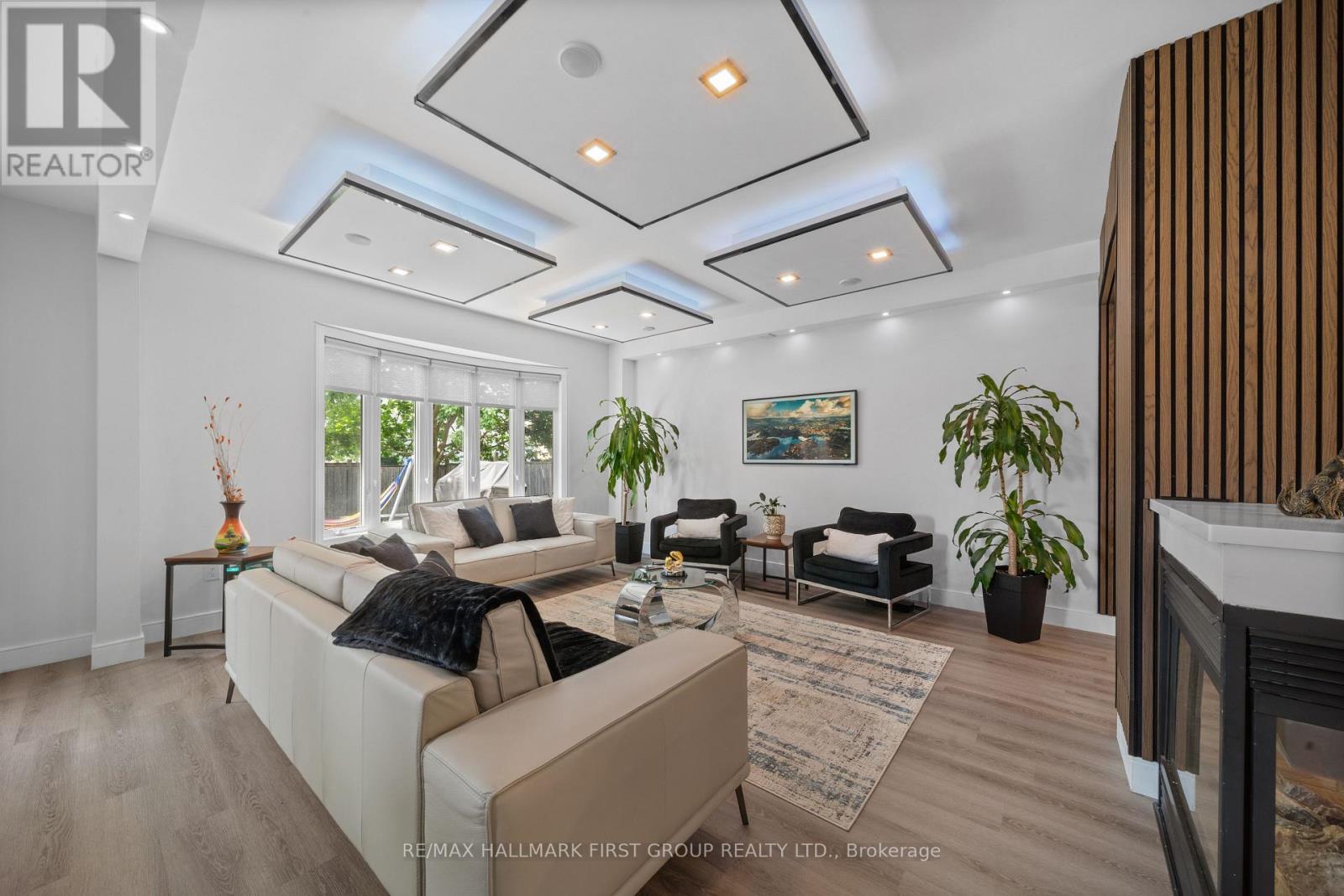62 CACHET BOULEVARD - 11