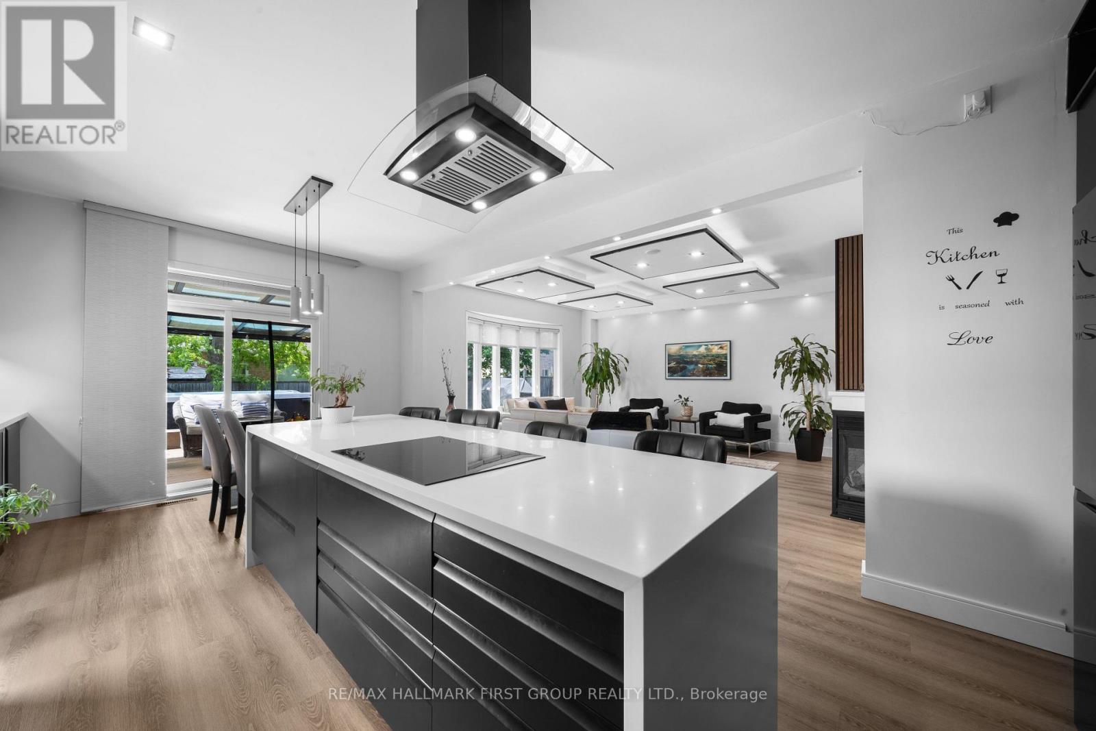 62 CACHET BOULEVARD - 18