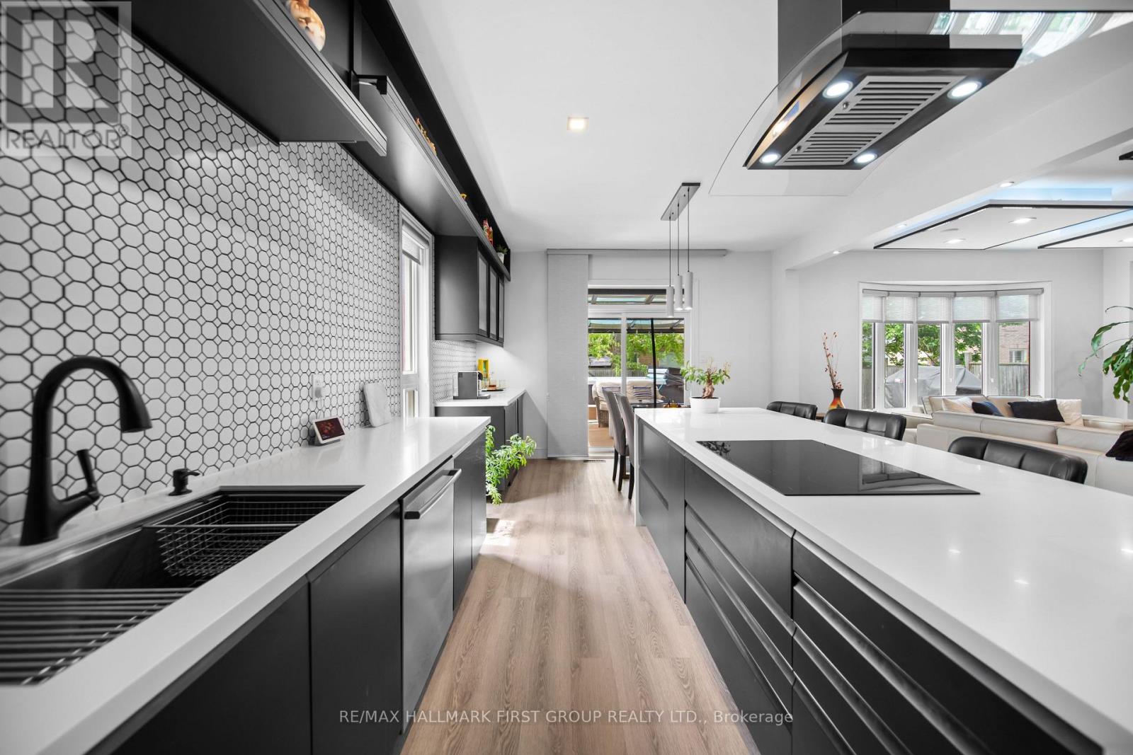 62 CACHET BOULEVARD - 19