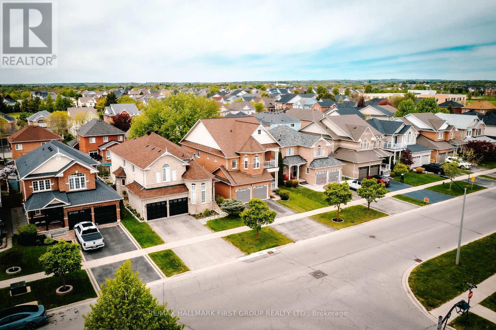 62 CACHET BOULEVARD - Image 2