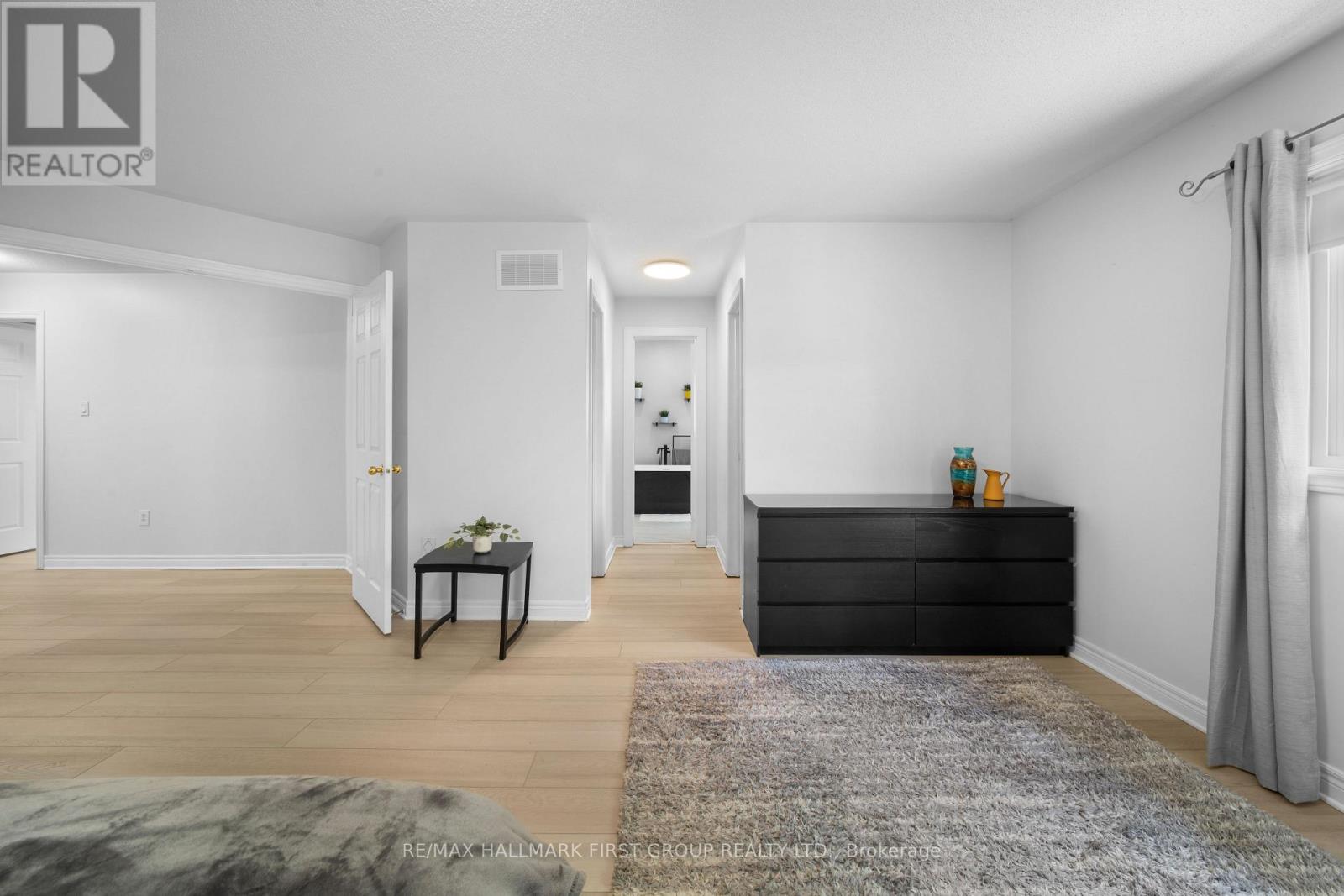 62 CACHET BOULEVARD - 36