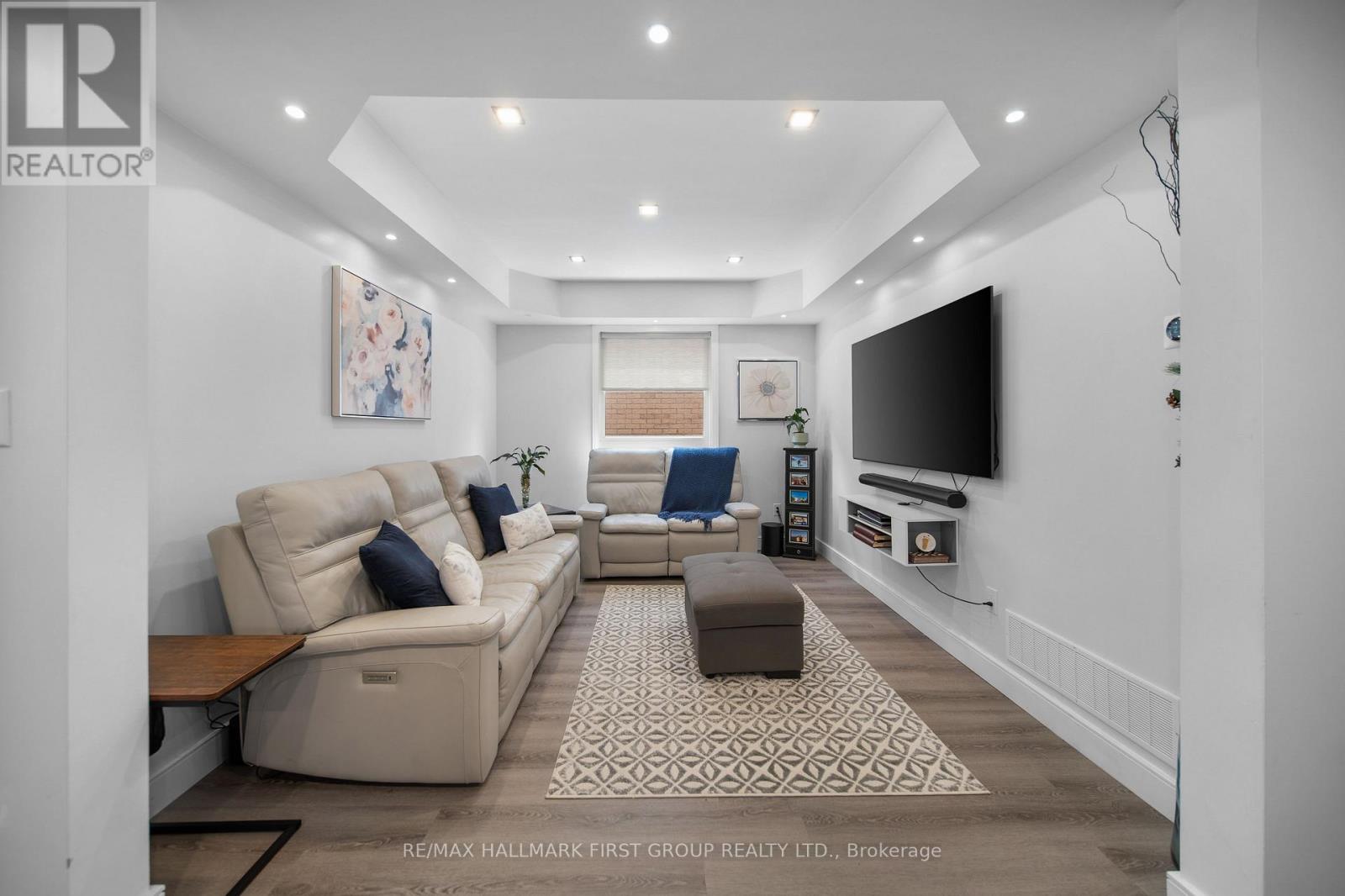 62 CACHET BOULEVARD - 8