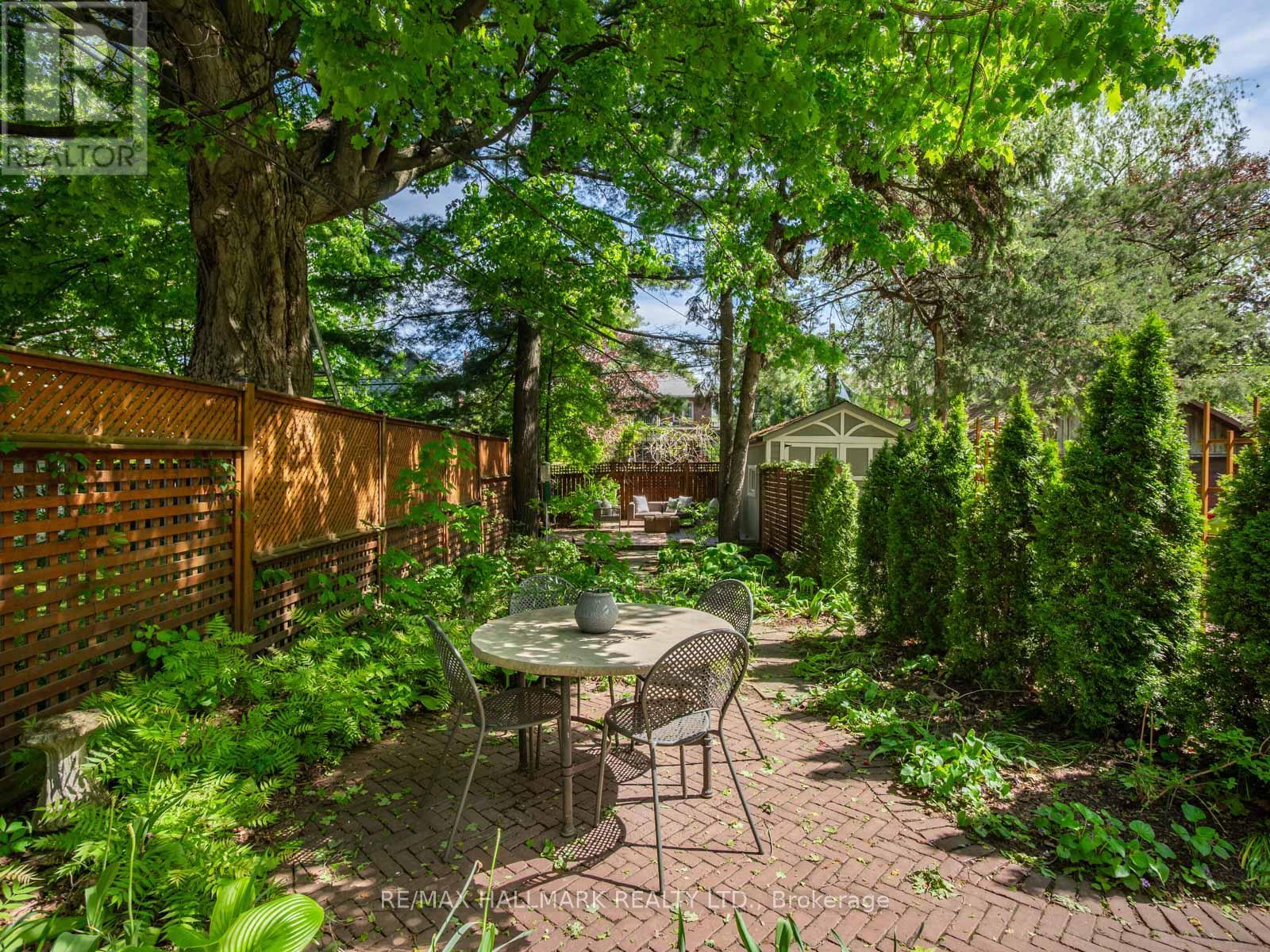 33 MORTIMER AVENUE - 46