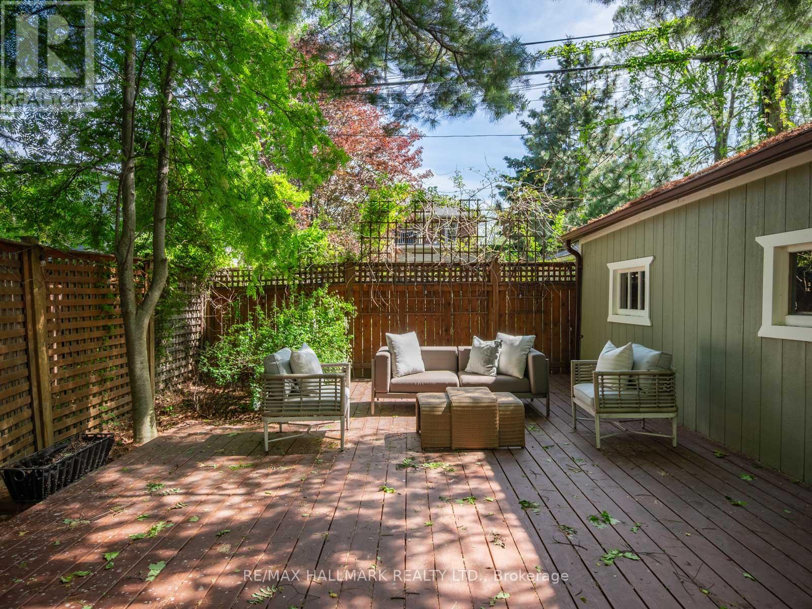33 MORTIMER AVENUE - 49