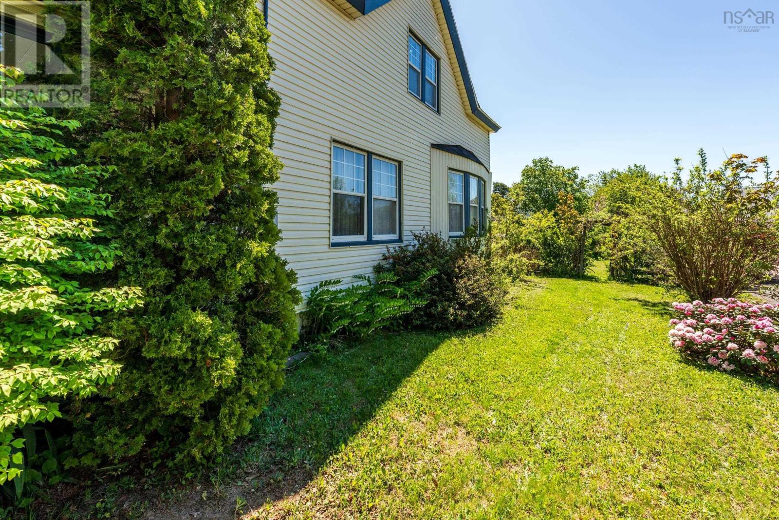 374 Main Street - 5