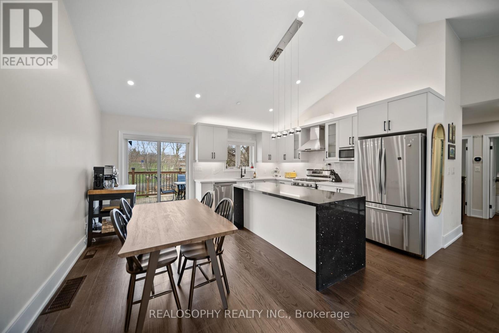 17 PIONEER DRIVE - 4