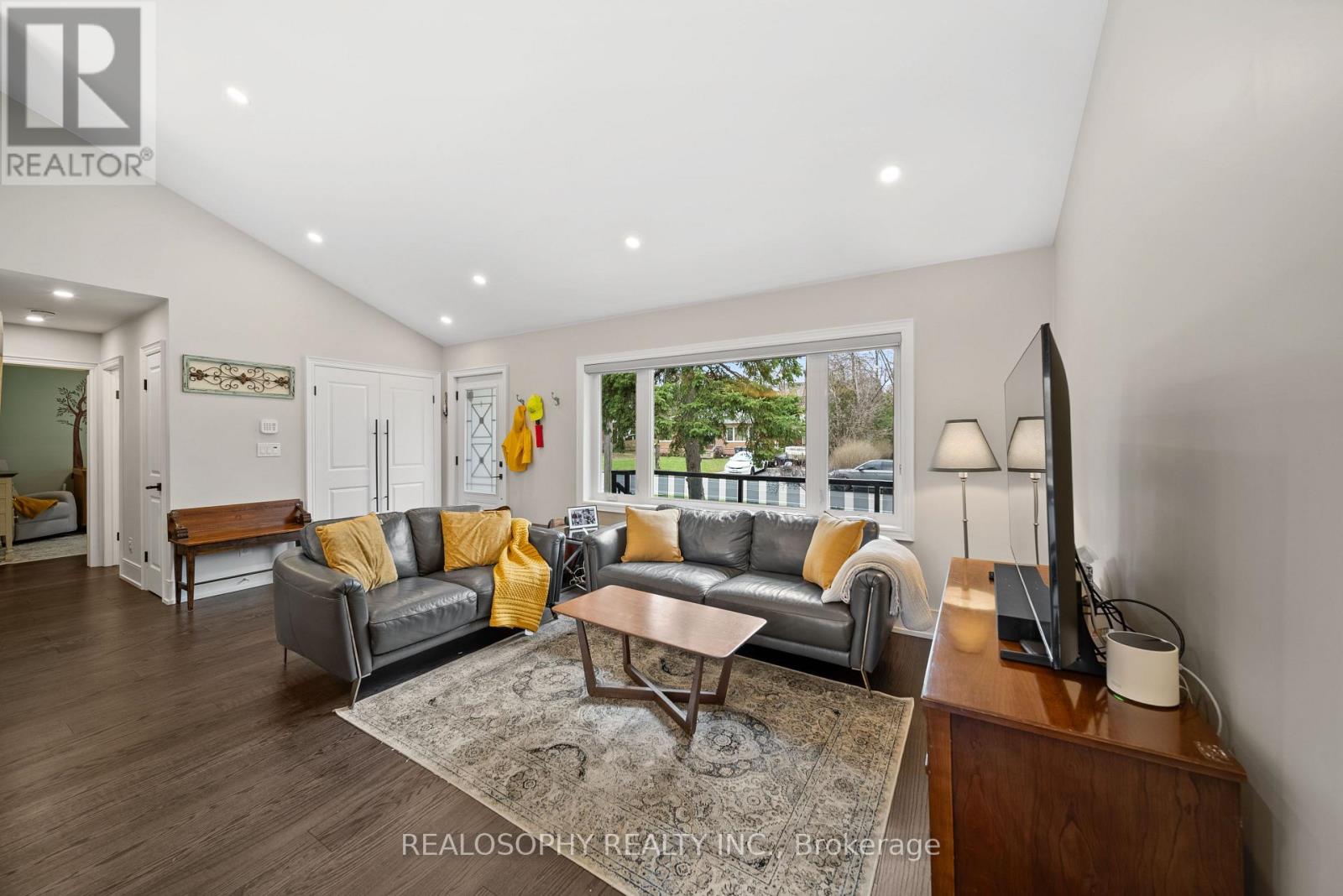 17 PIONEER DRIVE - 8