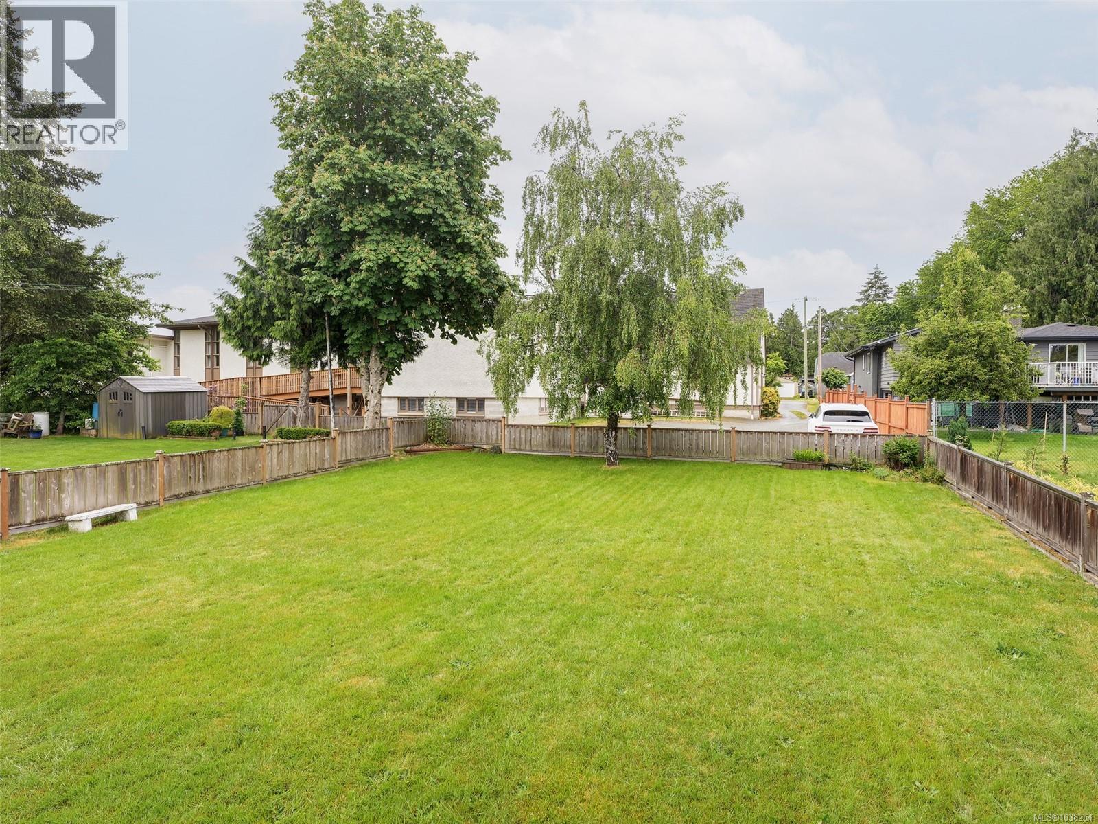  547 Davida Avenue, Saanich