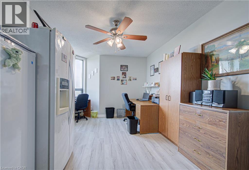 #702 688 PRESTON Parkway - 28