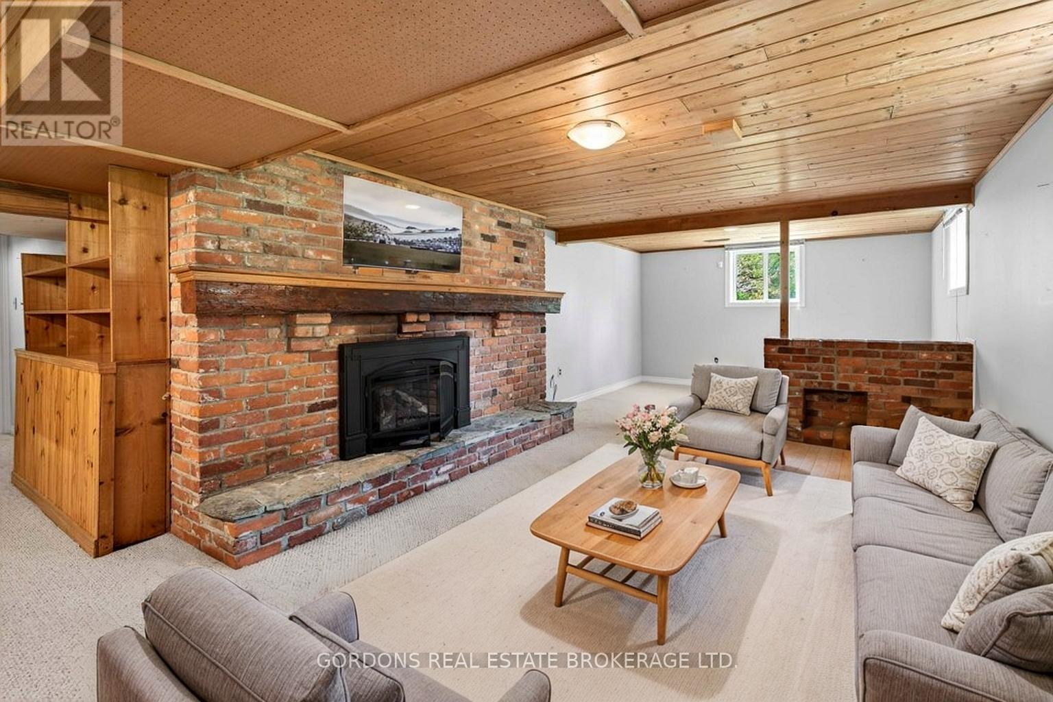 1380 SUNNYSIDE ROAD - 44