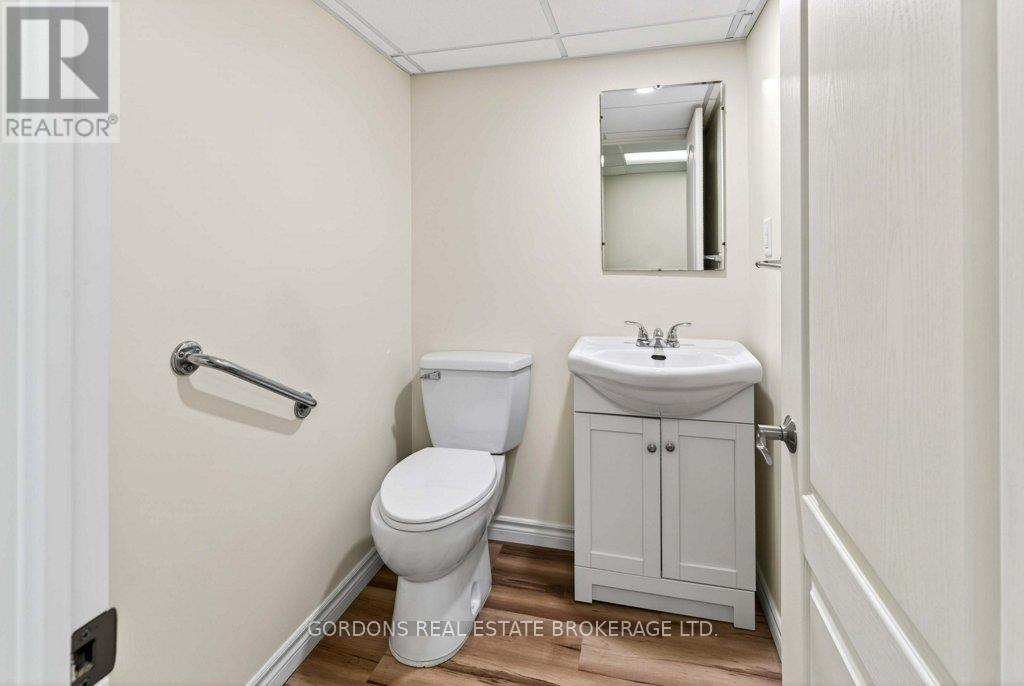 1380 SUNNYSIDE ROAD - 46