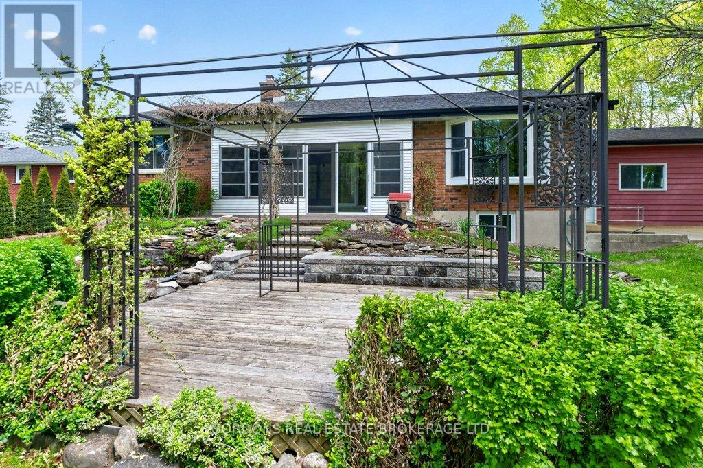 1380 SUNNYSIDE ROAD - 6
