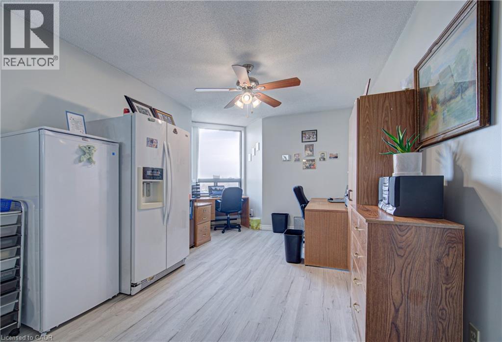 #702 688 PRESTON Parkway - 27
