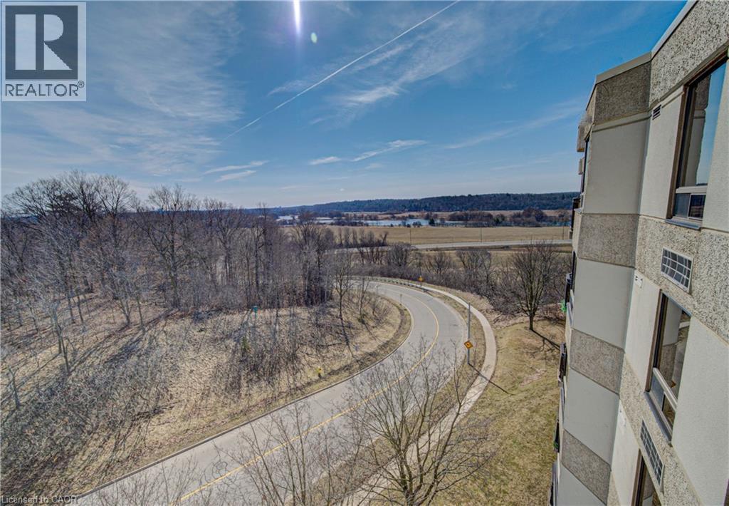 #702 688 PRESTON Parkway - 2