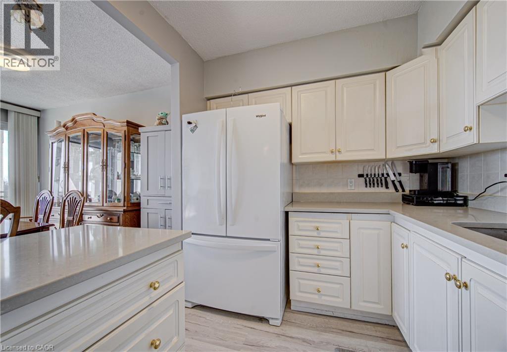 #702 688 PRESTON Parkway - 12