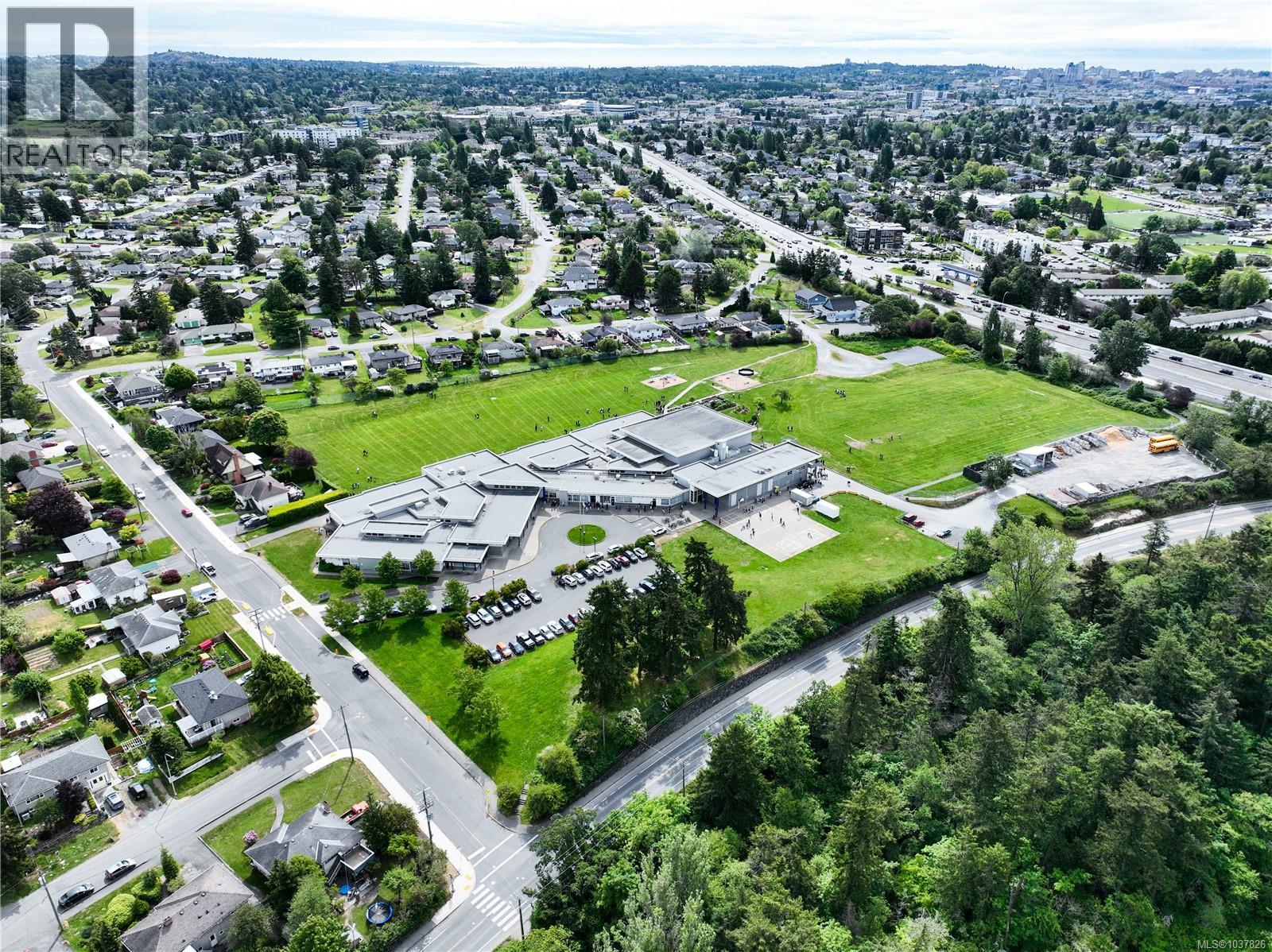3360 Rolston Cres - 64
