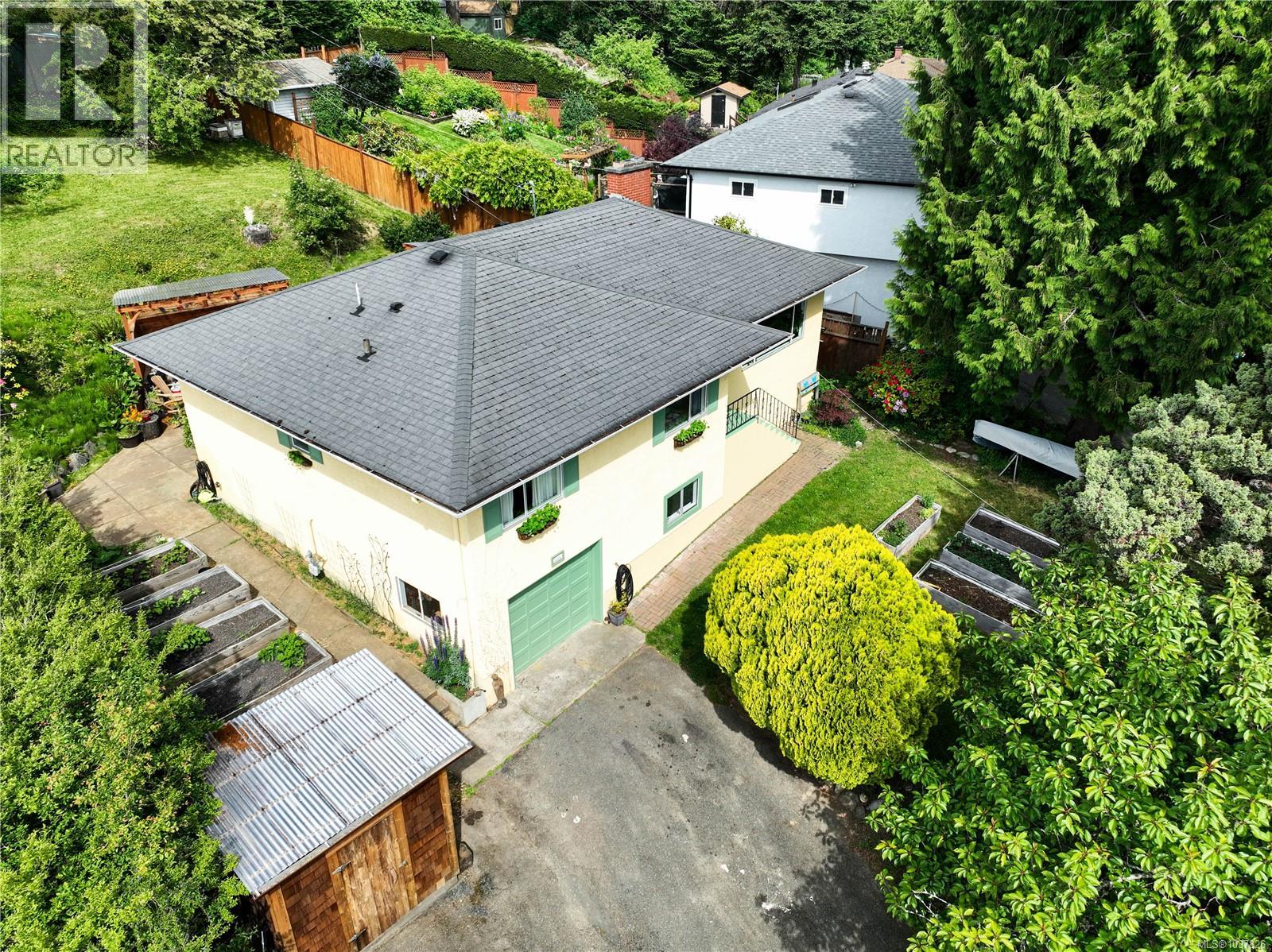 3360 Rolston Cres - 41