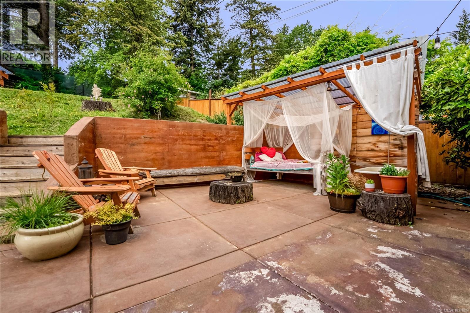 3360 Rolston Cres - 52