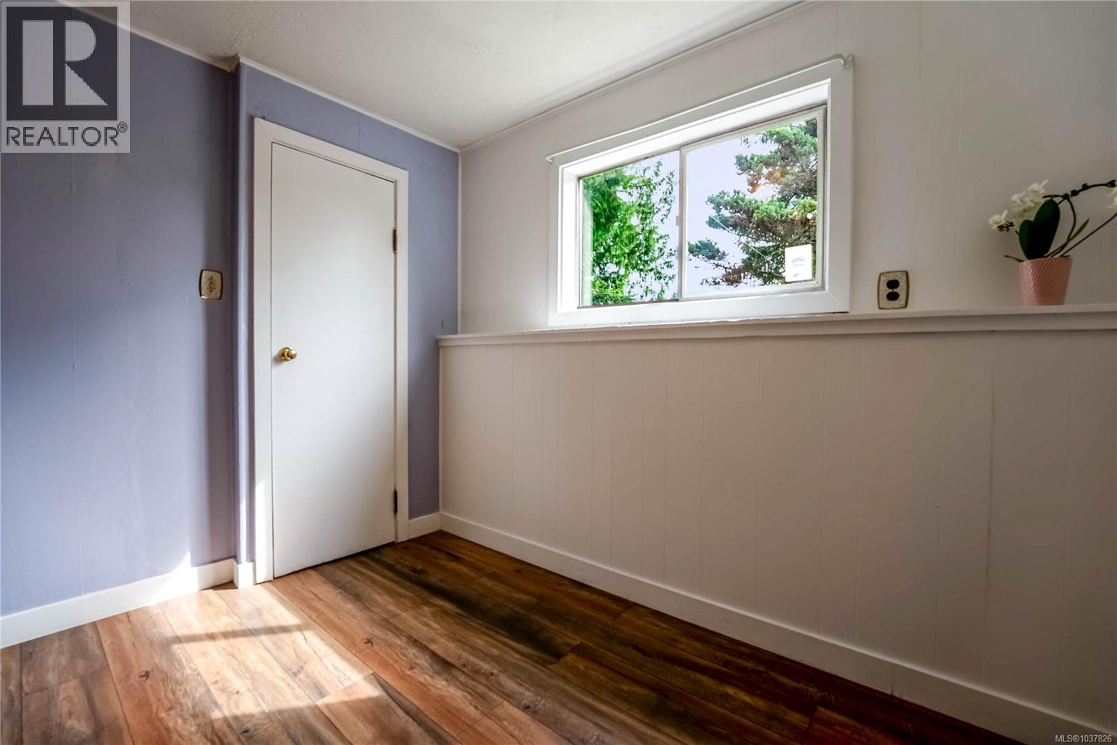 3360 Rolston Cres - 33