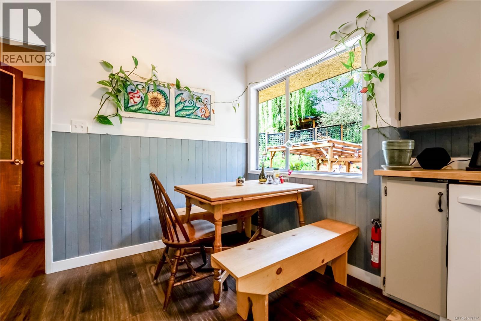 3360 Rolston Cres - 11