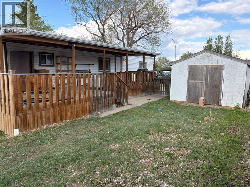 6220 49 Street - photo 2