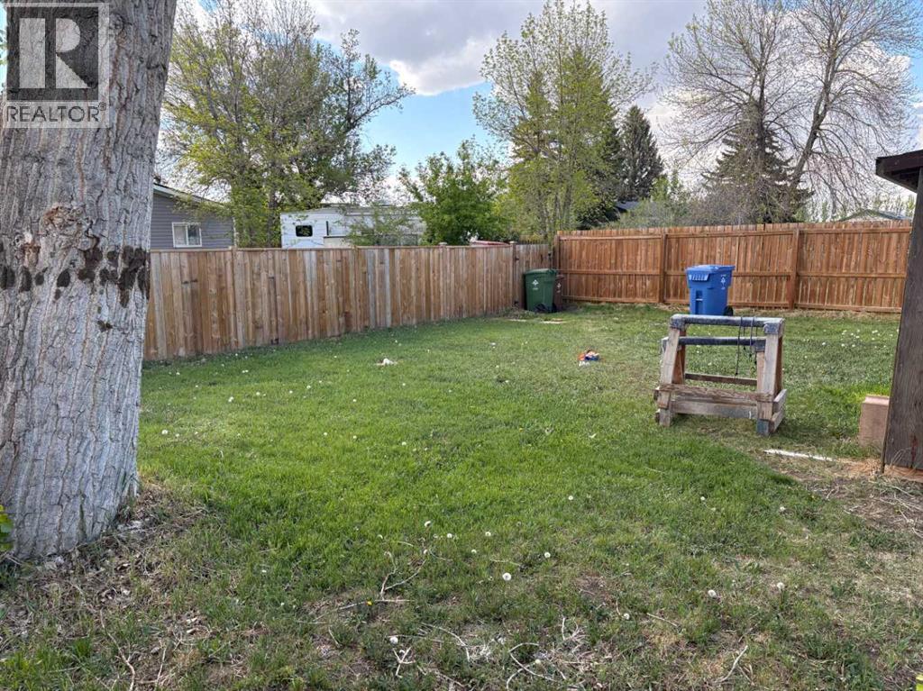 6220 49 Street - photo 3