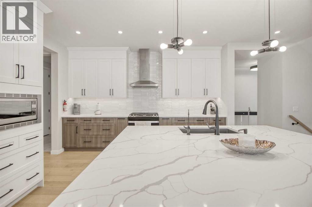 1104 Cranbrook Gardens SE - 10