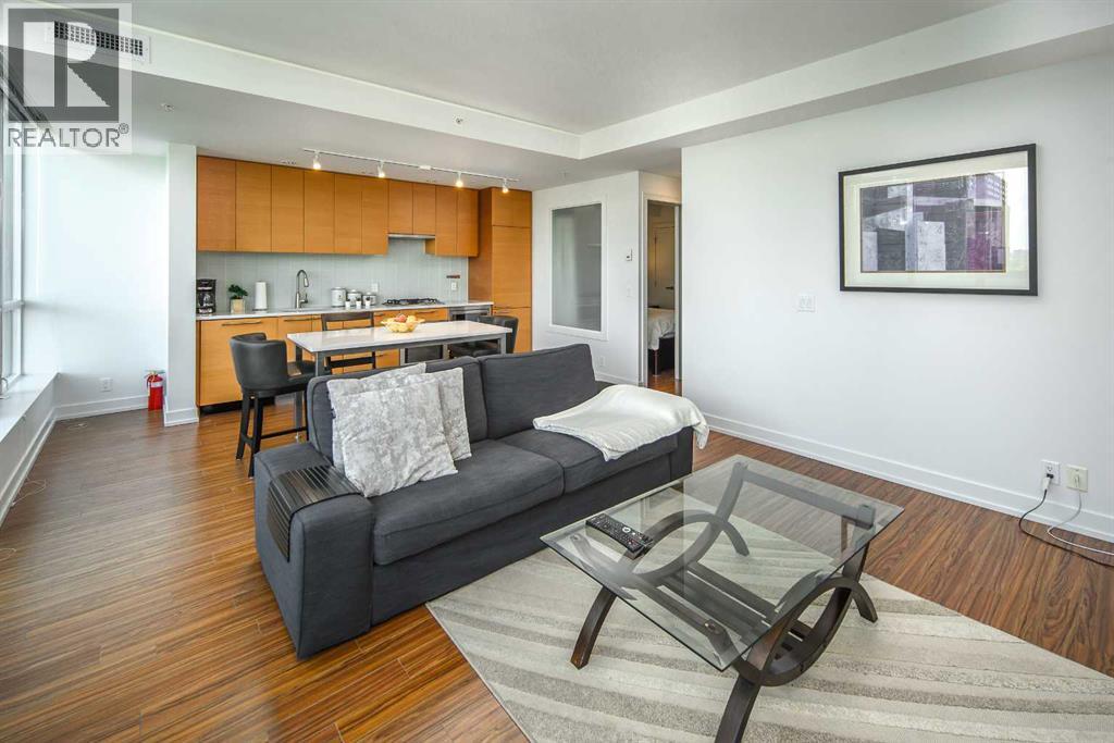 #555 222 Riverfront Avenue SW - 14