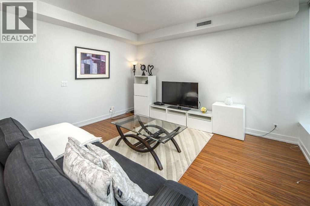 #555 222 Riverfront Avenue SW - 16
