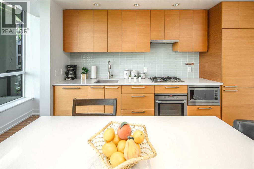 #555 222 Riverfront Avenue SW - 12