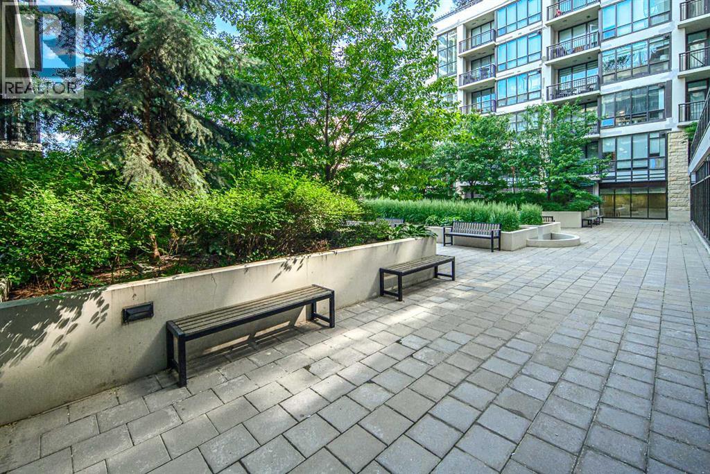 #555 222 Riverfront Avenue SW - 34