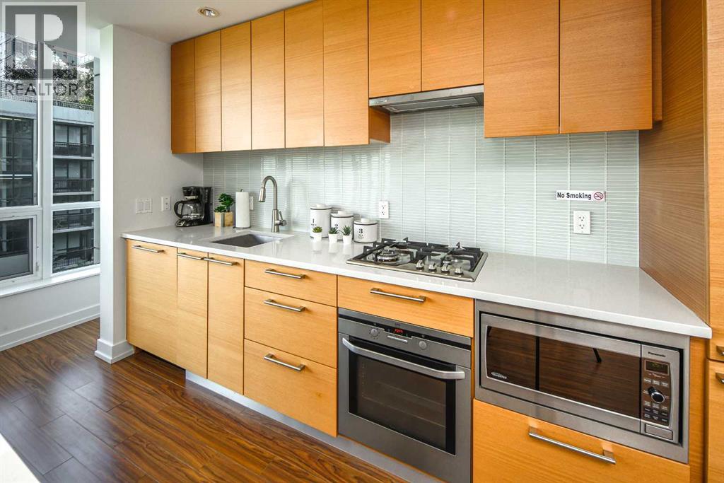 #555 222 Riverfront Avenue SW - 10