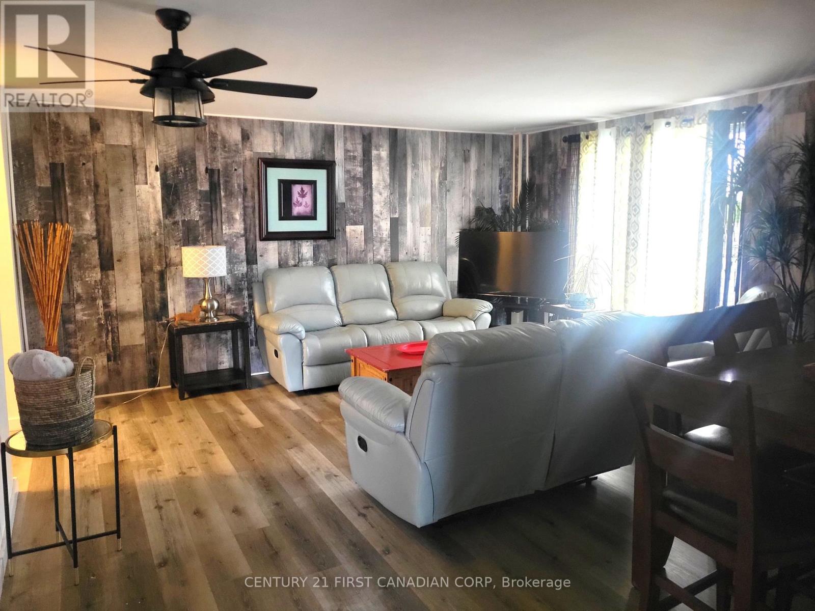 #604 583 MORNINGTON AVENUE - 3