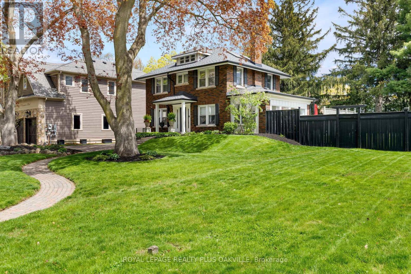 373 ROSSMORE BOULEVARD - 4