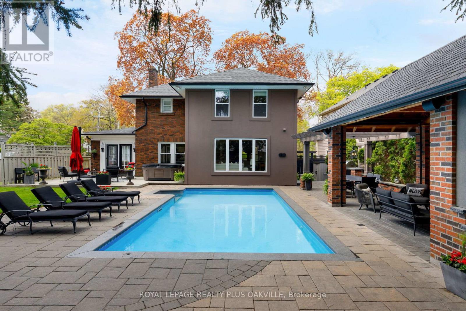 373 ROSSMORE BOULEVARD - 42