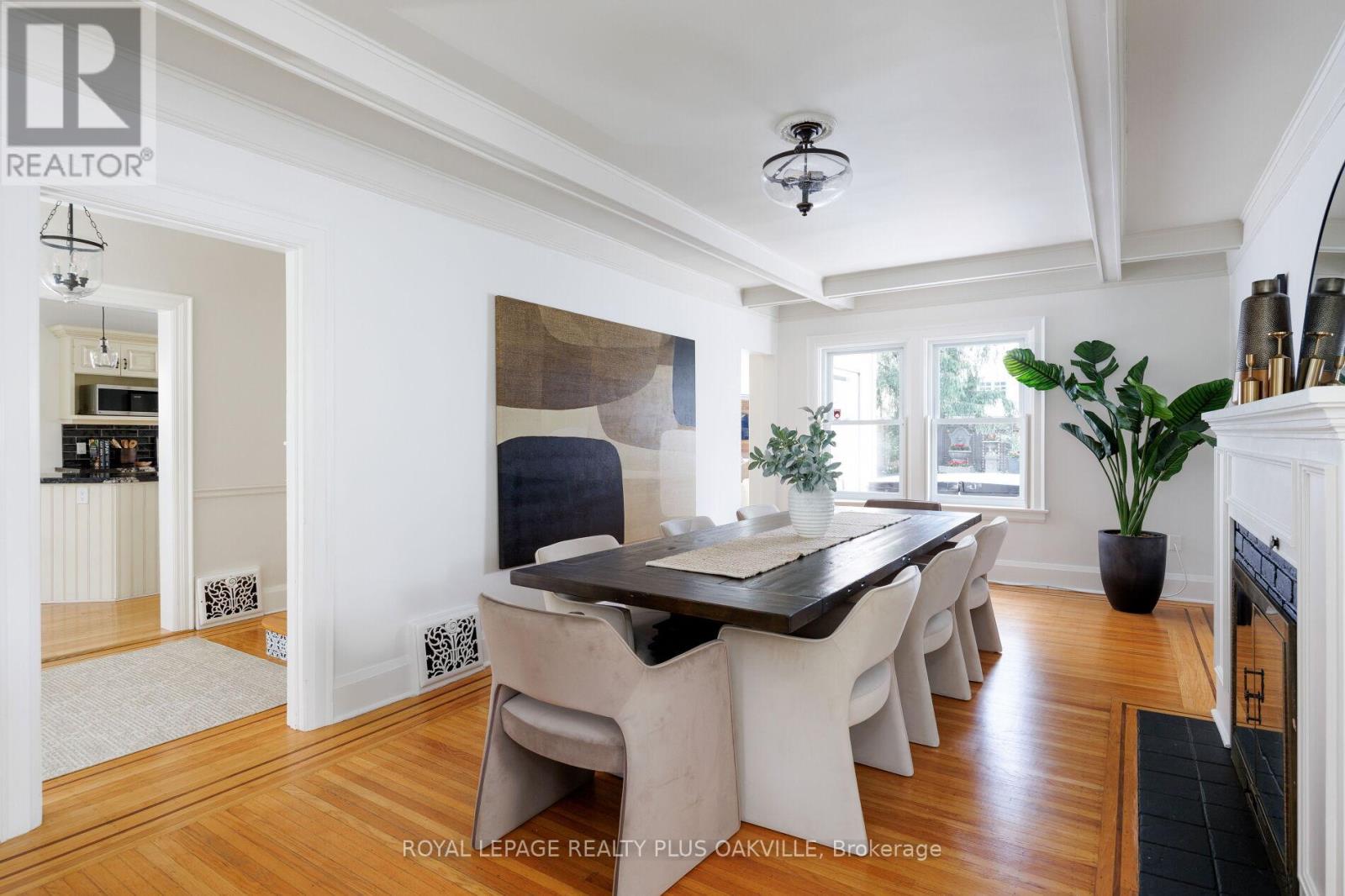 373 ROSSMORE BOULEVARD - 9