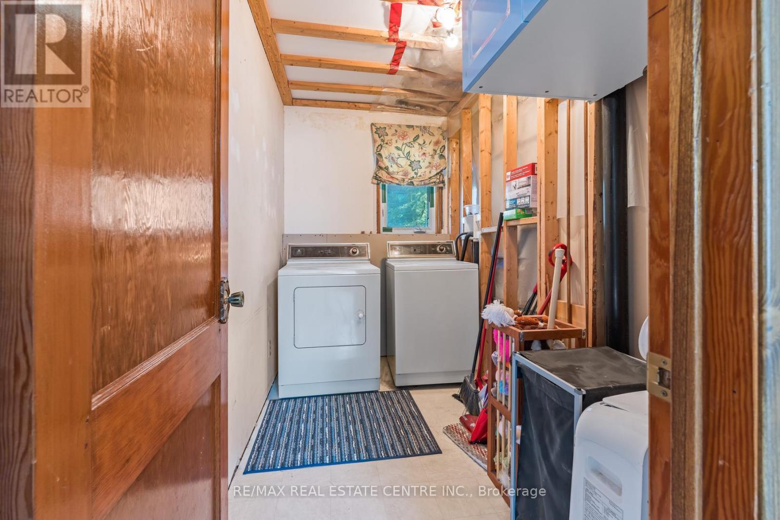 44 WILLOW STREET S - 16