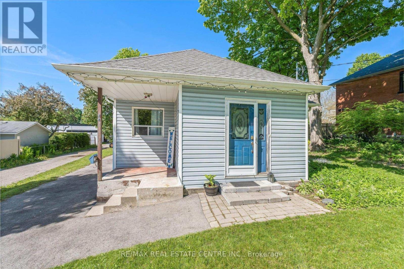44 WILLOW STREET S - 5