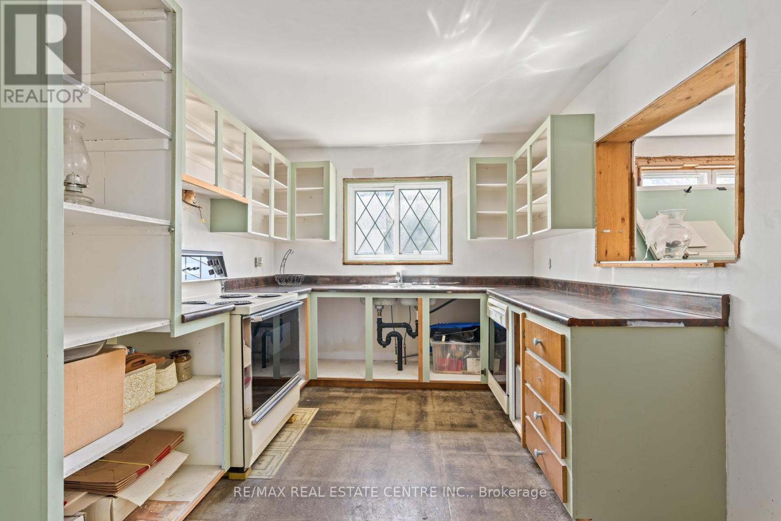 44 WILLOW STREET S - 8