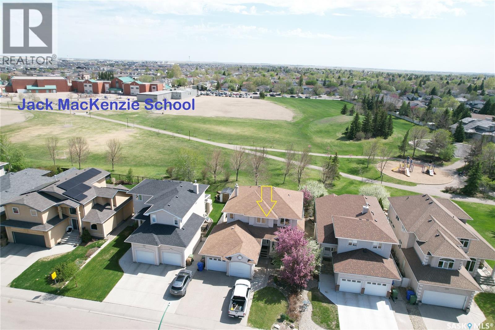 3012 St James CRESCENT - Image 2