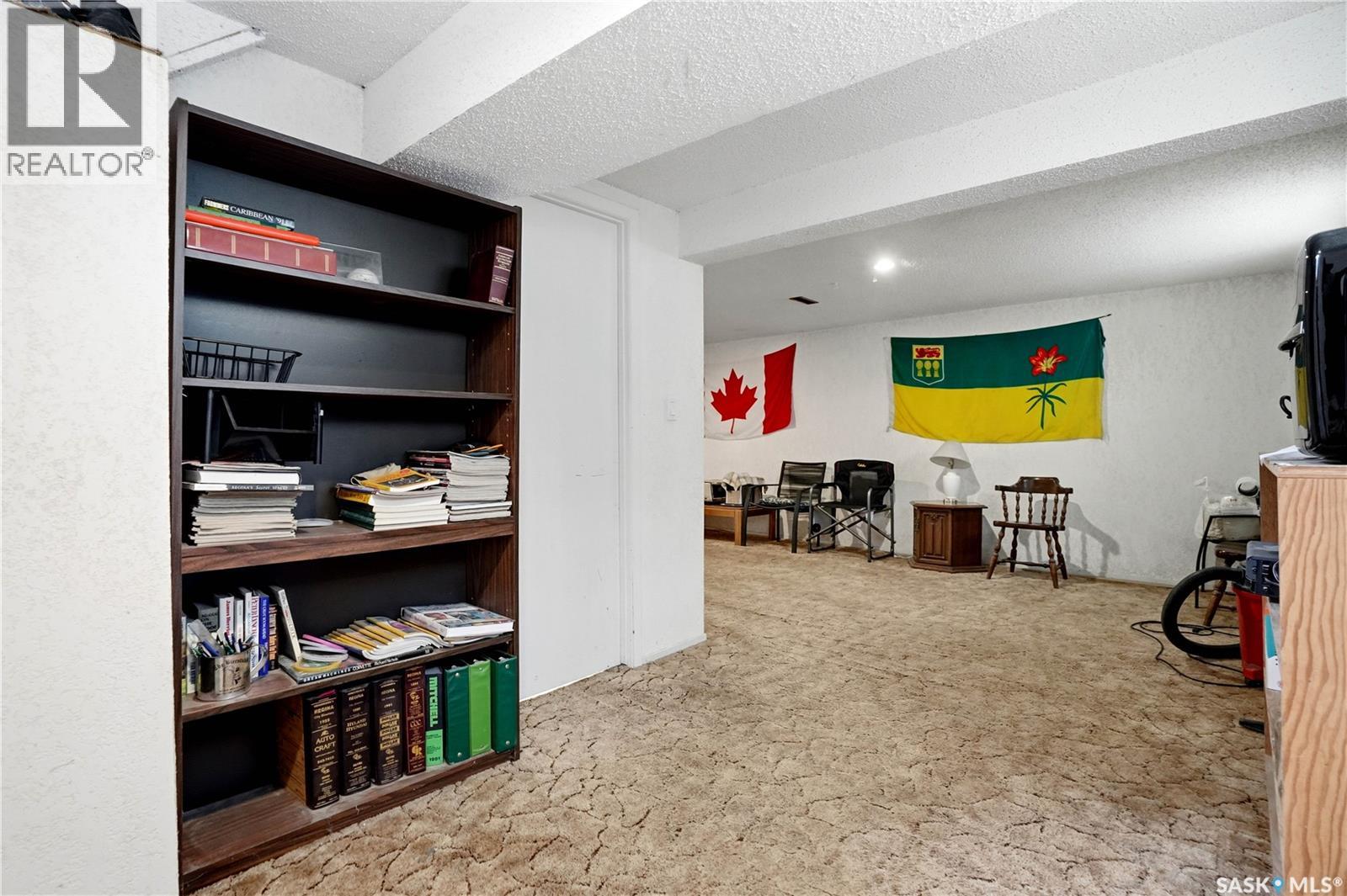 2601 Pasqua STREET - 18