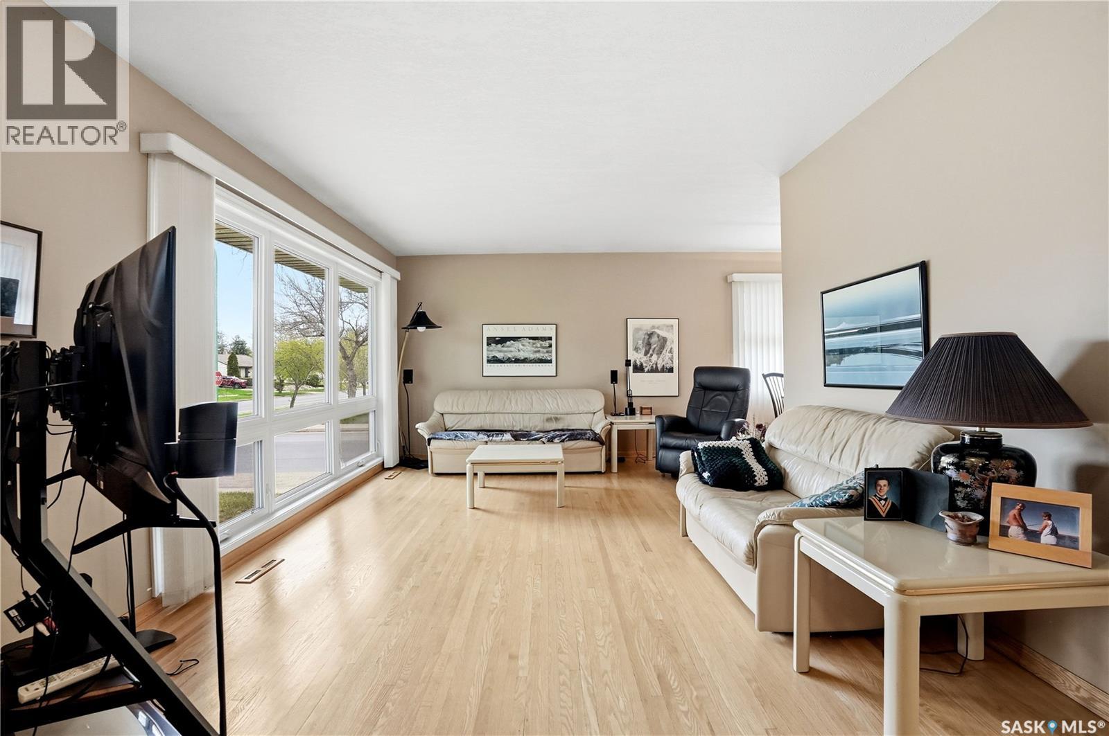 2601 Pasqua STREET - Image 3