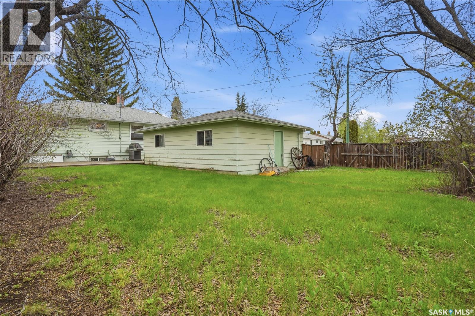 2601 Pasqua STREET - 31