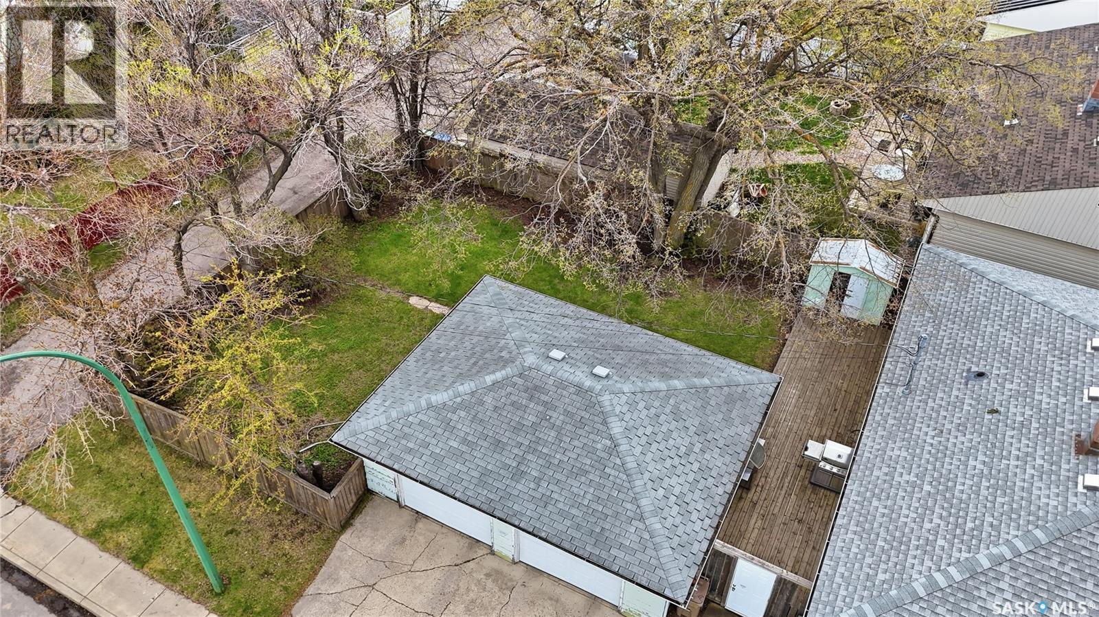 2601 Pasqua STREET - 33