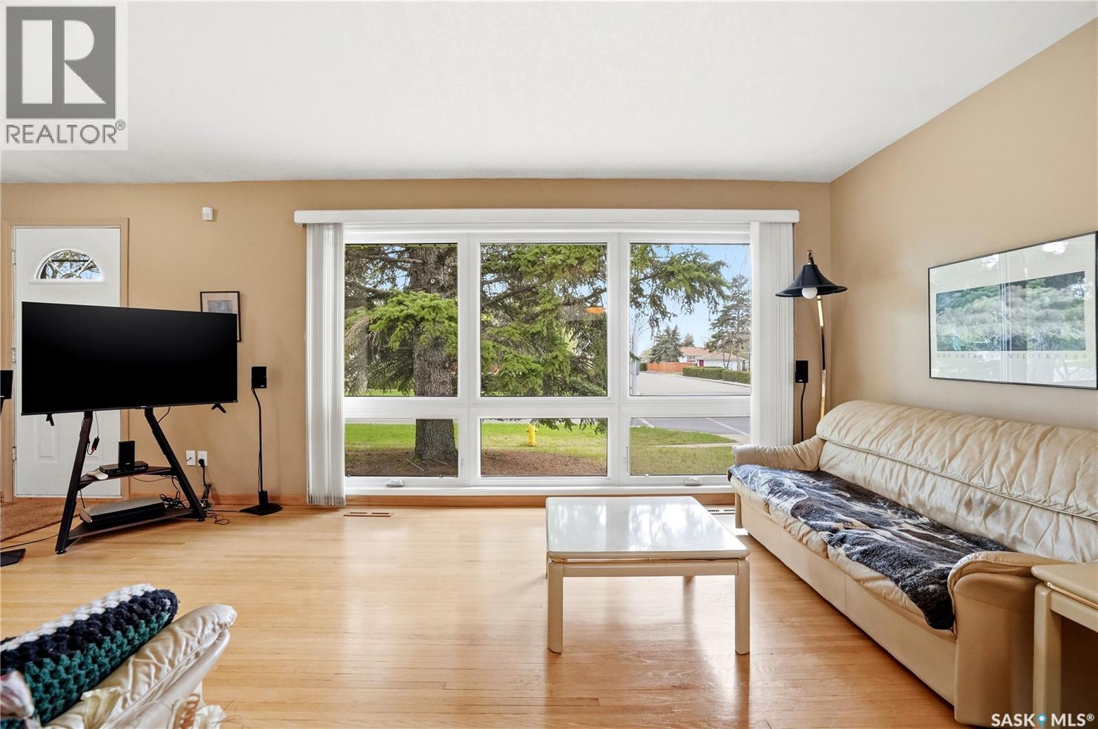 2601 Pasqua STREET - 5