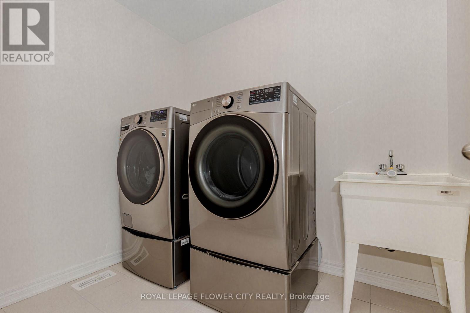 226 CHIPPEWA AVENUE - 26