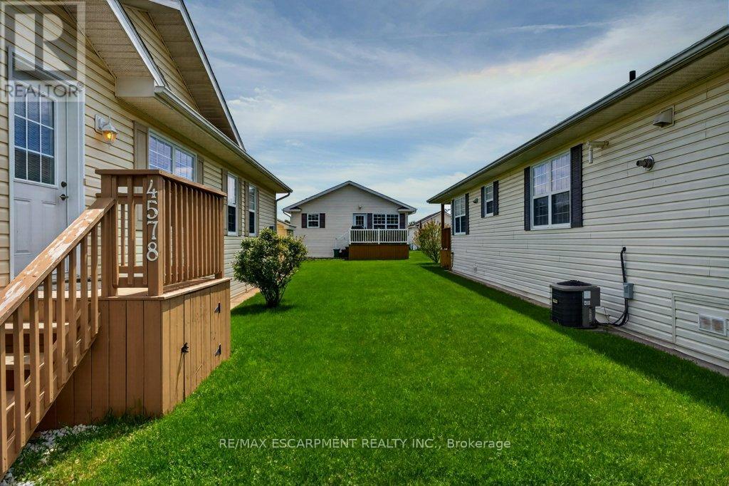 4578 SUSANNA LANE - 38