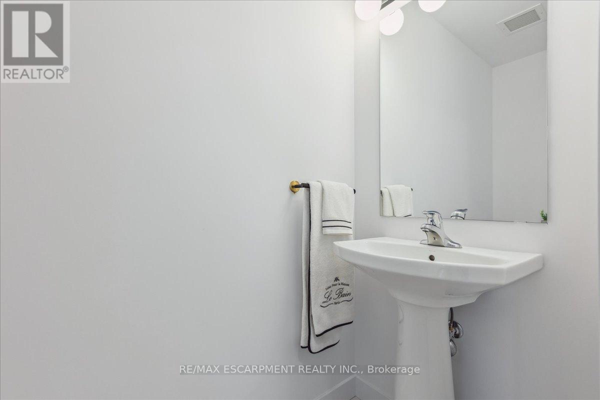 #1001 450 DUNDAS STREET E - 24