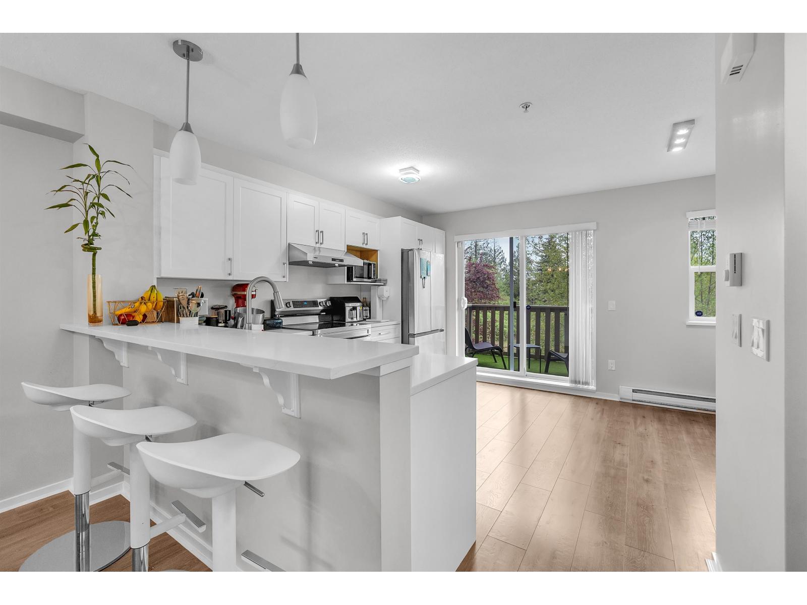 House in Langley - Image 5